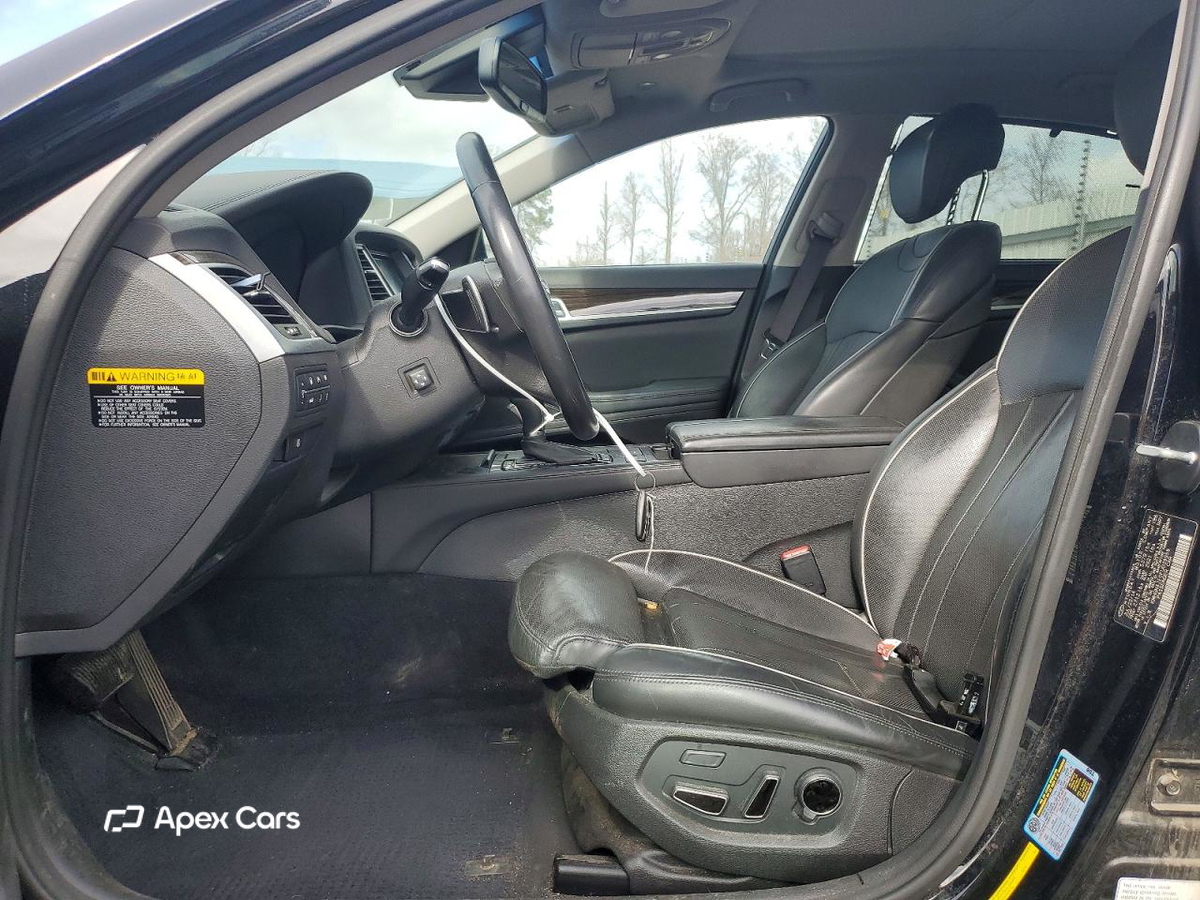 Hyundai Genesis 2015