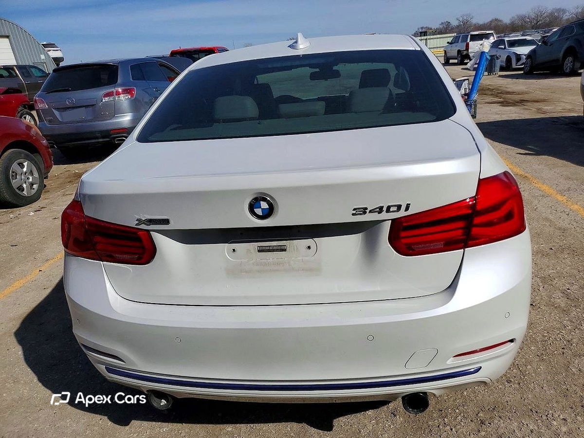 BMW Series 3 2016