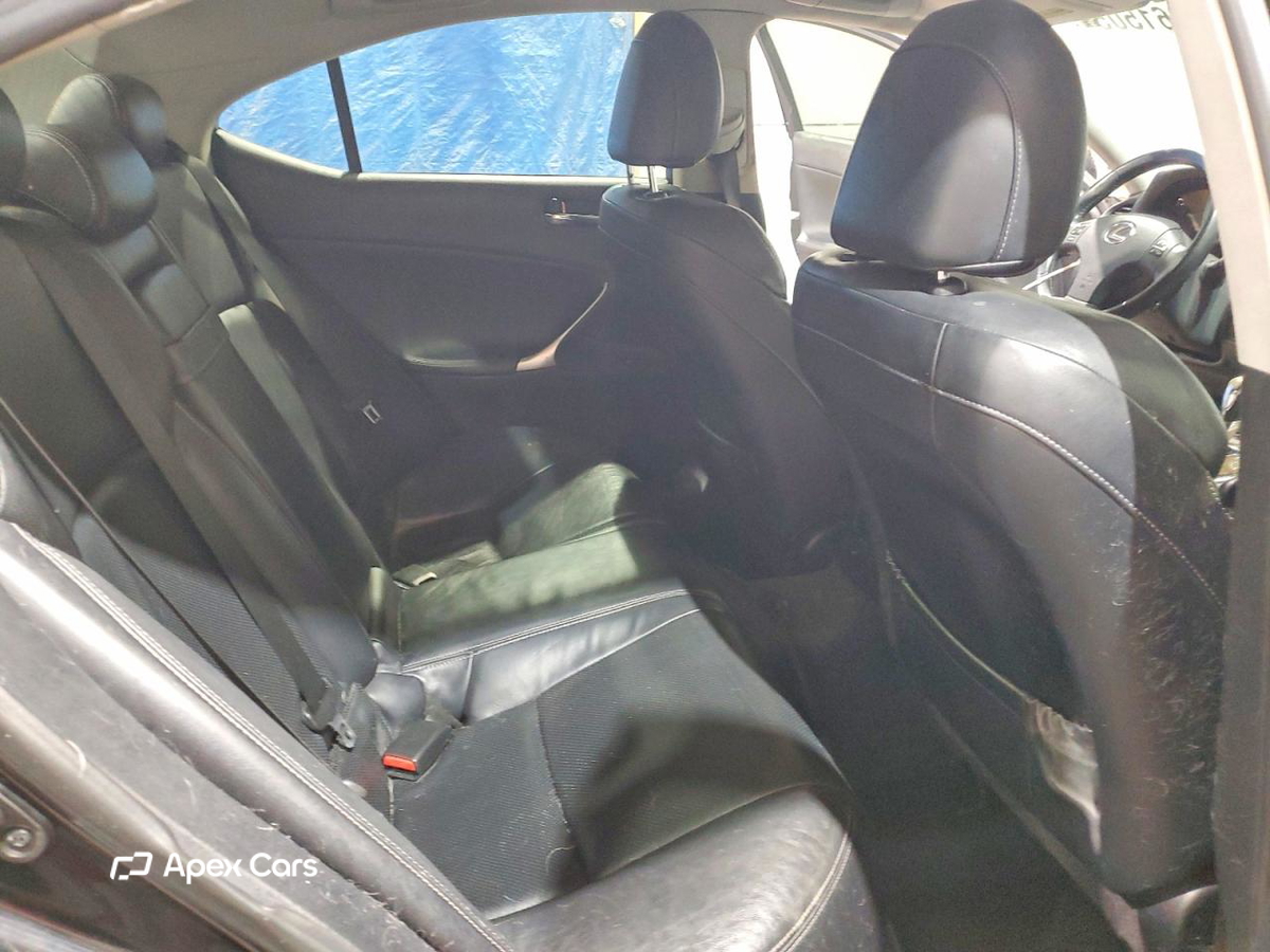 Lexus IS 2010