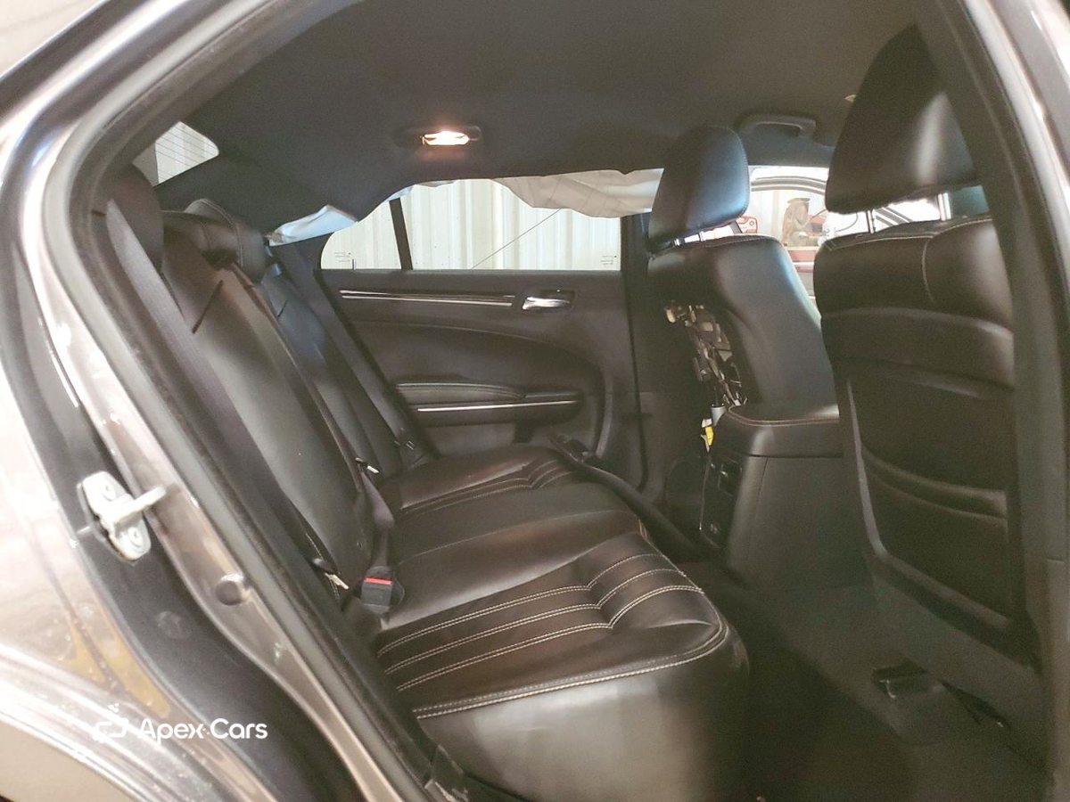 Chrysler 300 2021