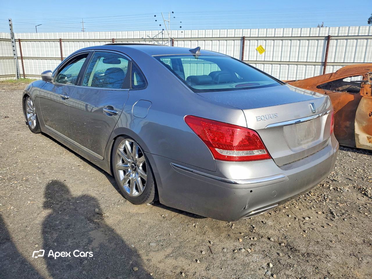 Hyundai Equus 2012