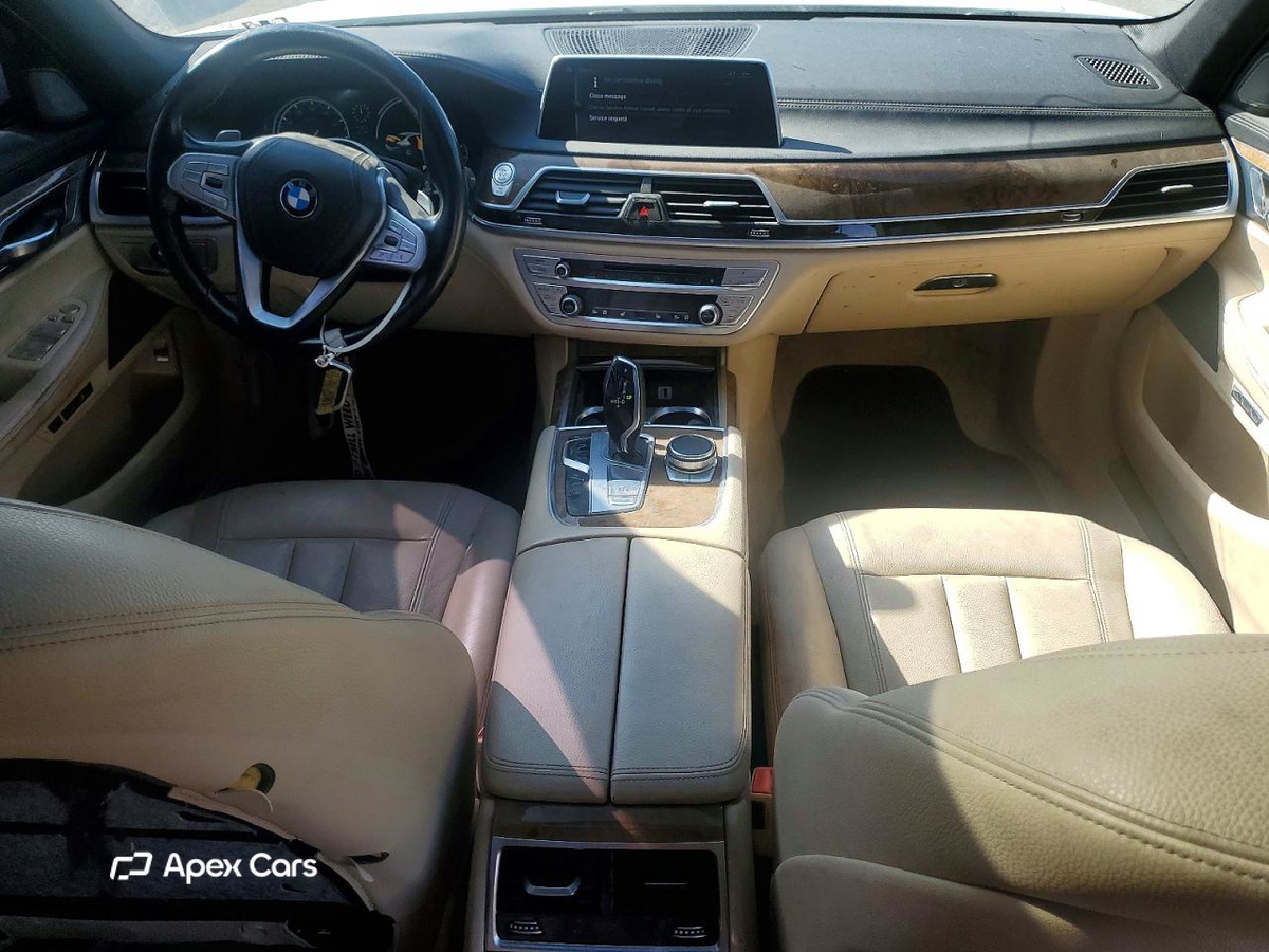 BMW Series 7 2016