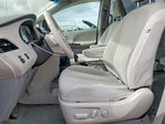 Toyota Sienna 2012