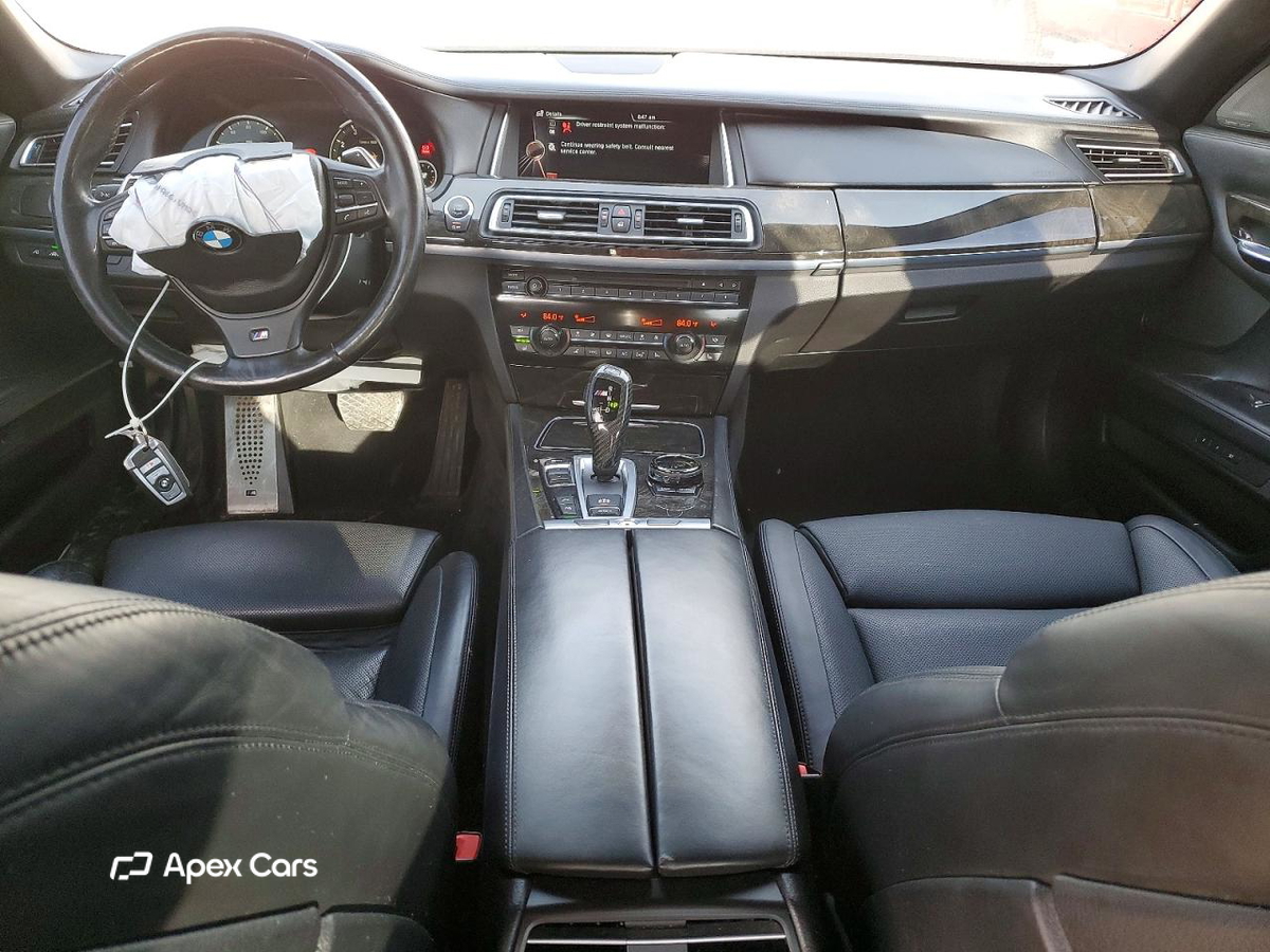 BMW Series 7 2015