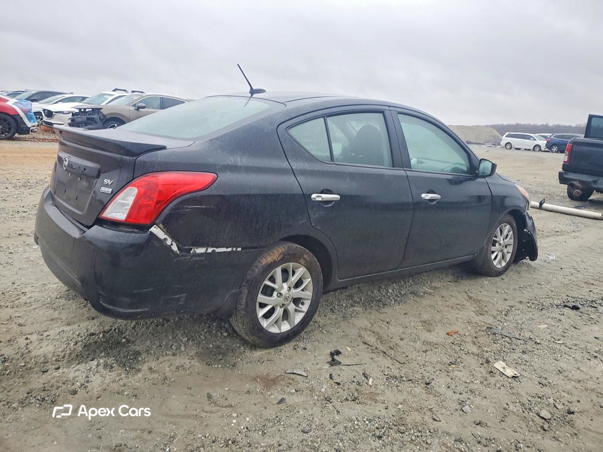 Nissan Versa 2017