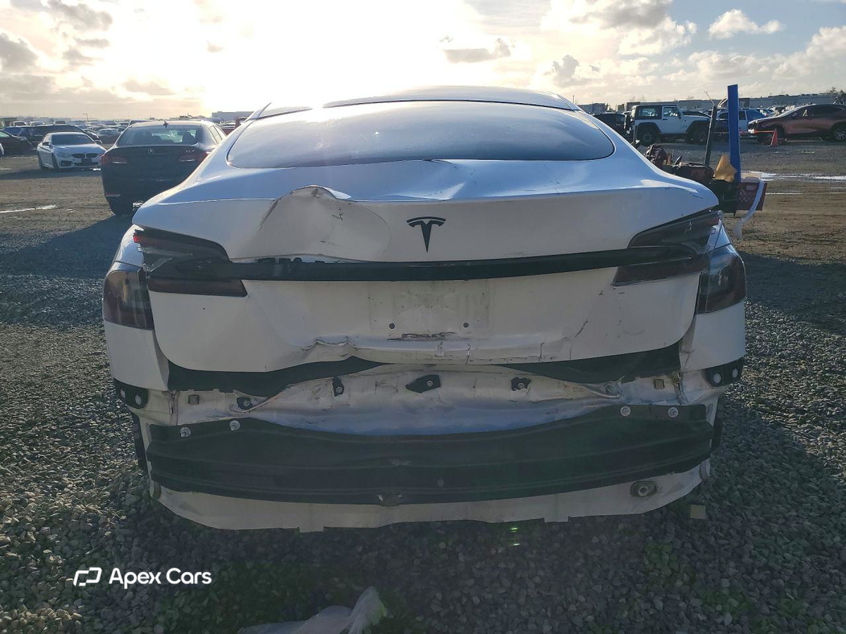 Tesla Model S 2021