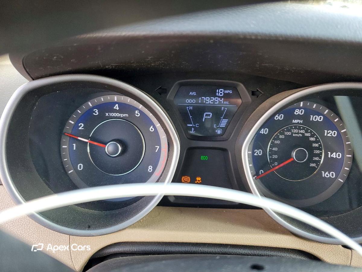 Hyundai Elantra 2012