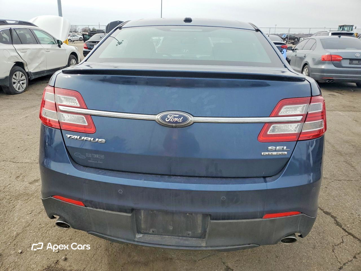 Ford Taurus 2016