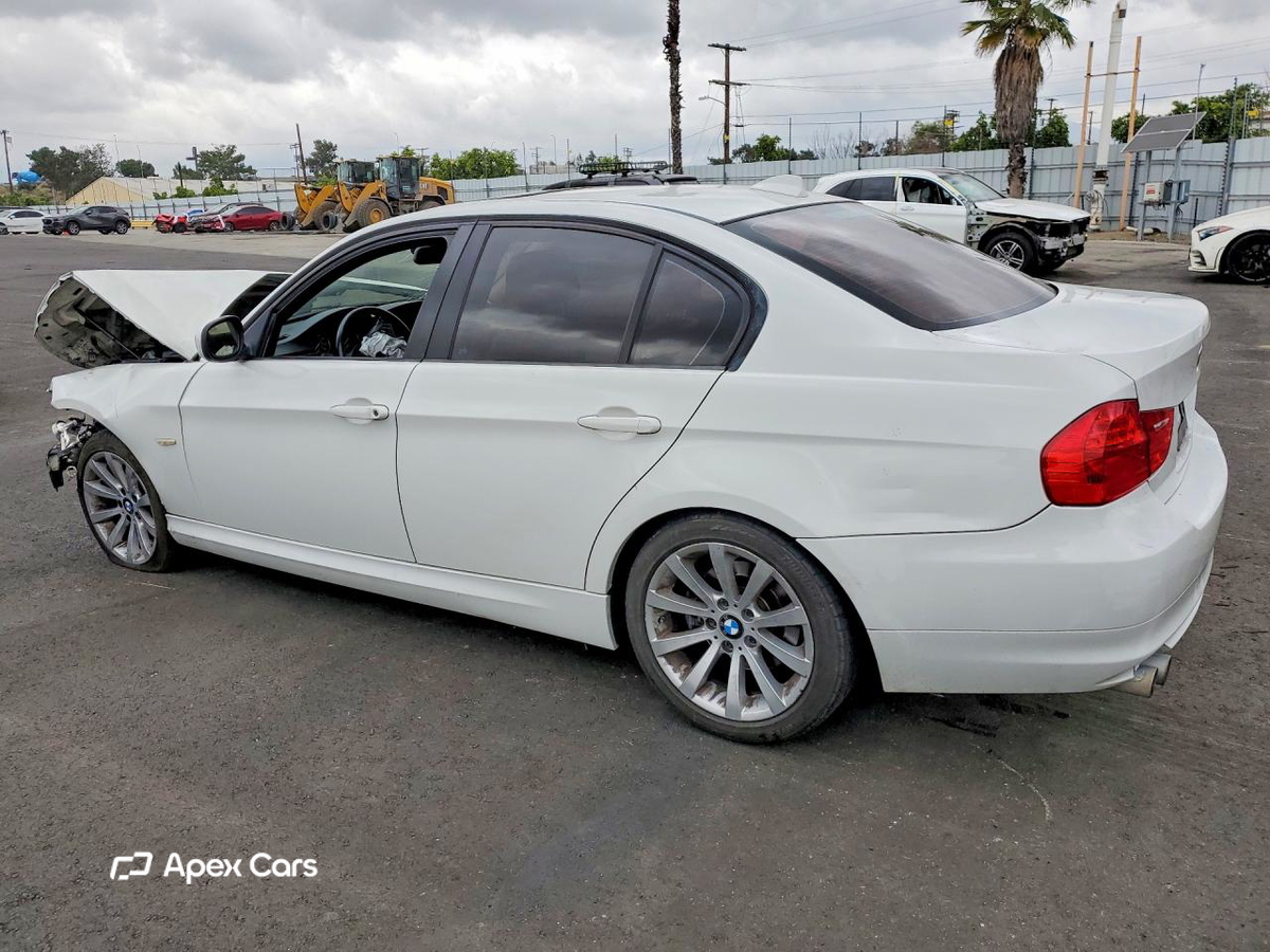 BMW Series 3 2011