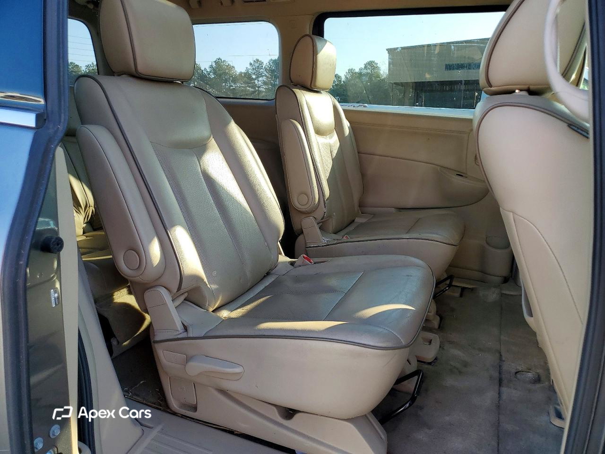 Nissan Quest 2015