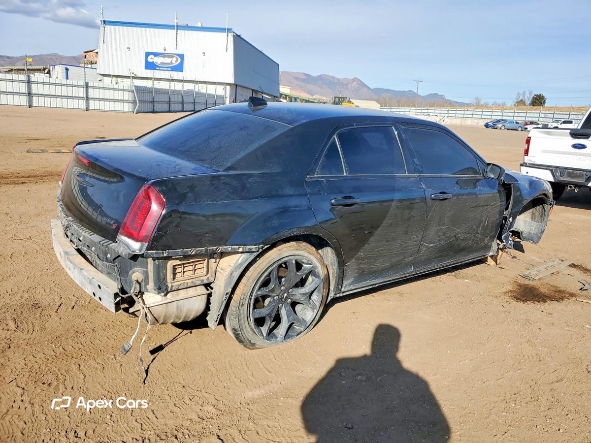 Chrysler 300 2021