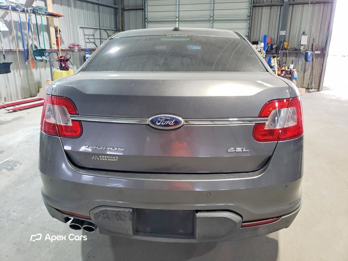 Ford Taurus 2011