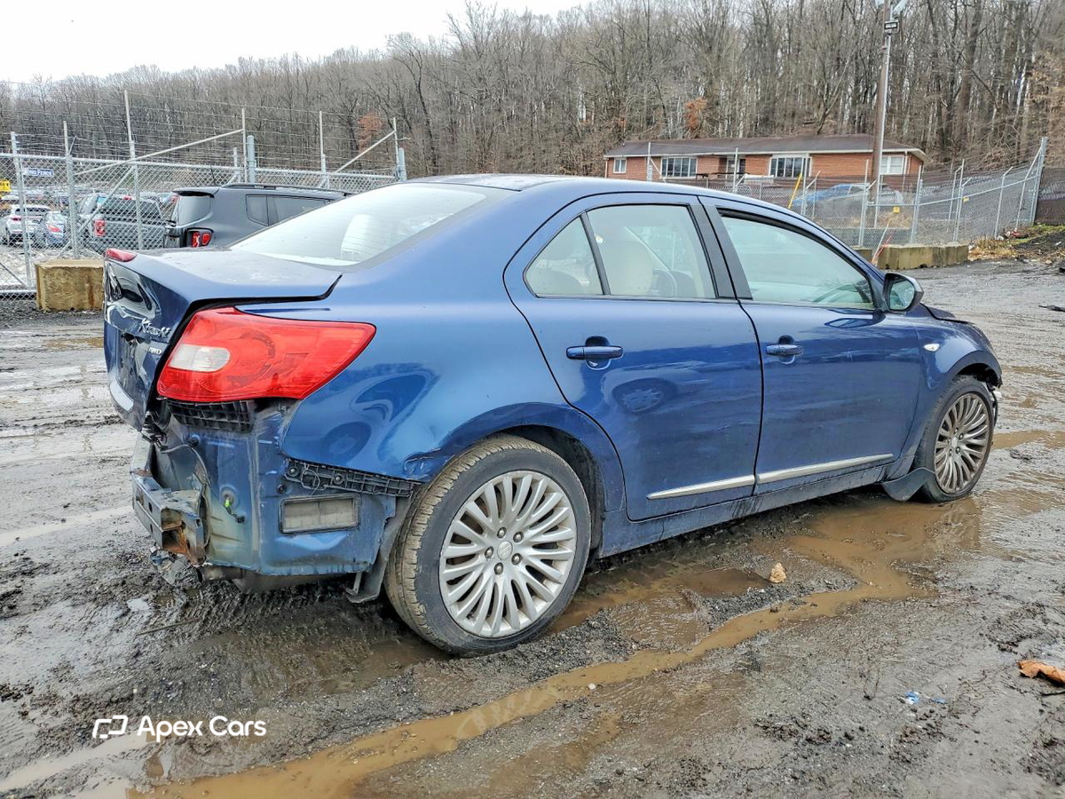 Suzuki Kizashi 2011