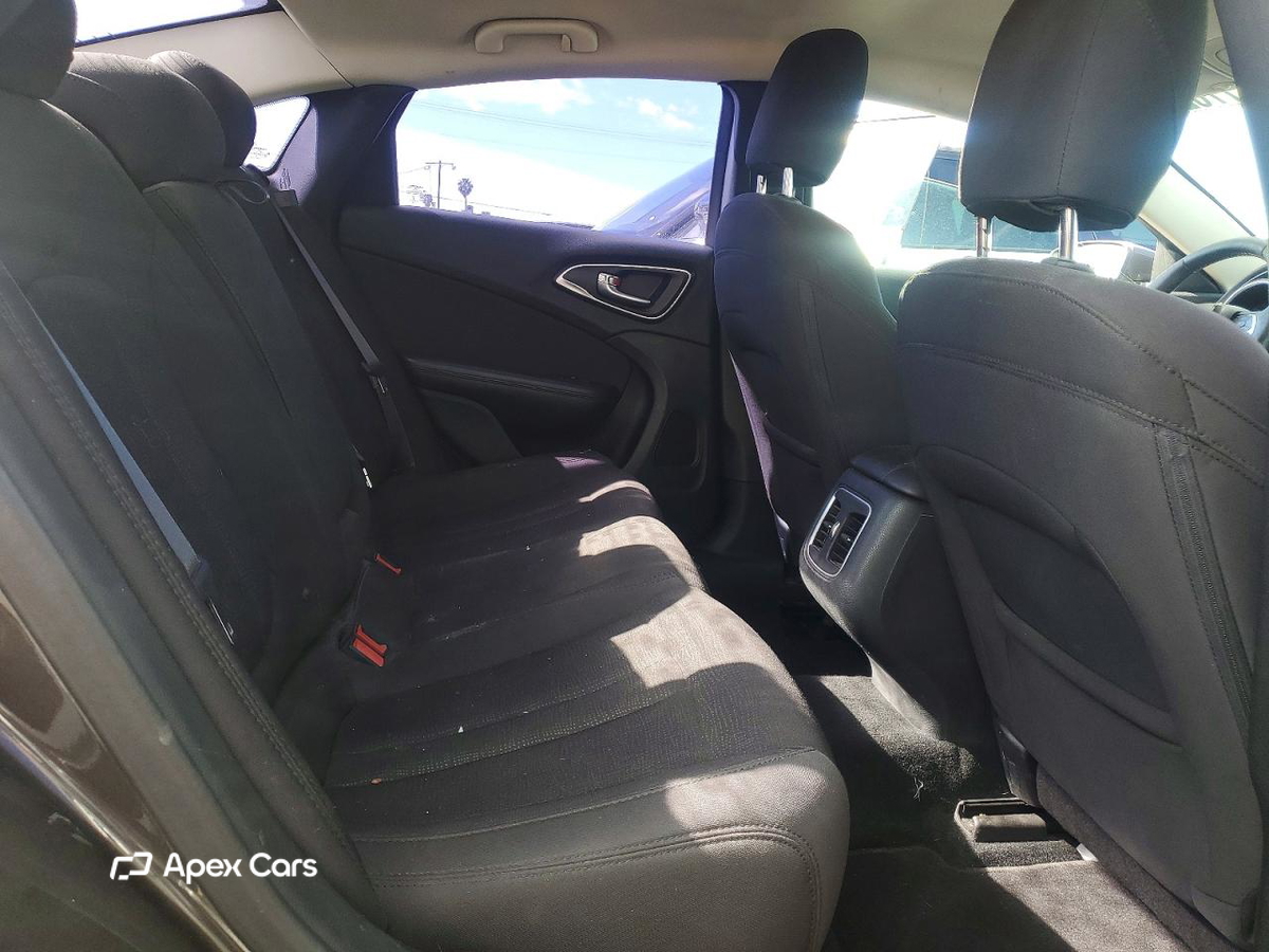 Chrysler 200 2015