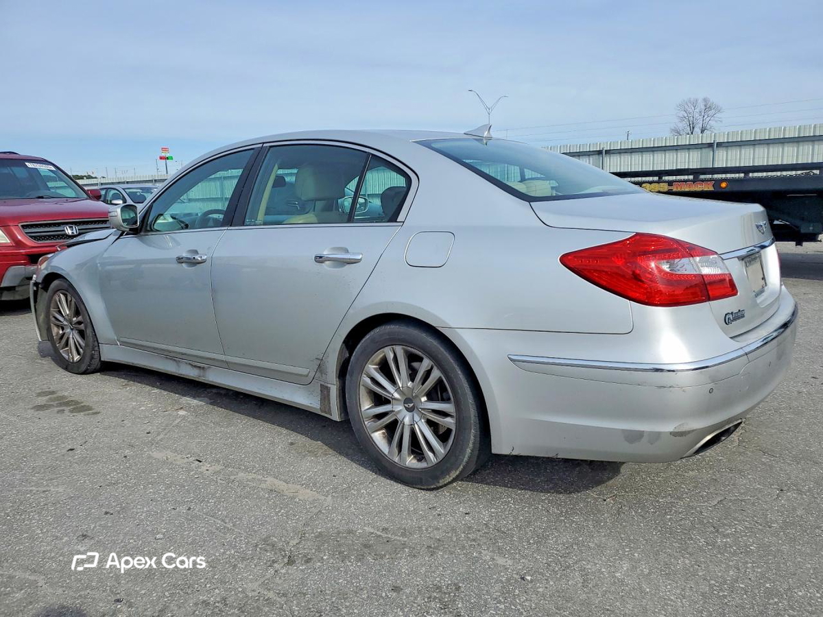 Hyundai Genesis 2013