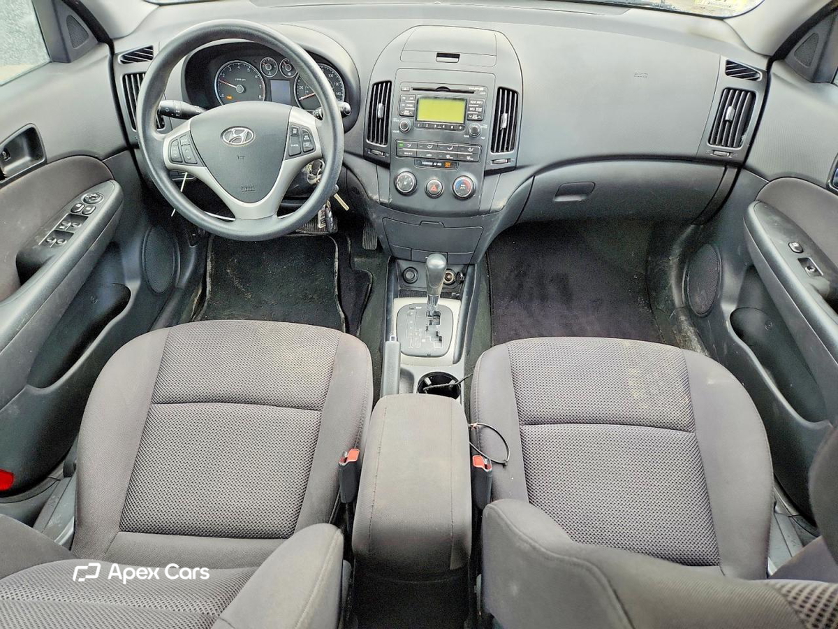 Hyundai Elantra 2012