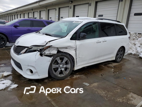 Toyota Sienna 2017 - Image 1 of 14