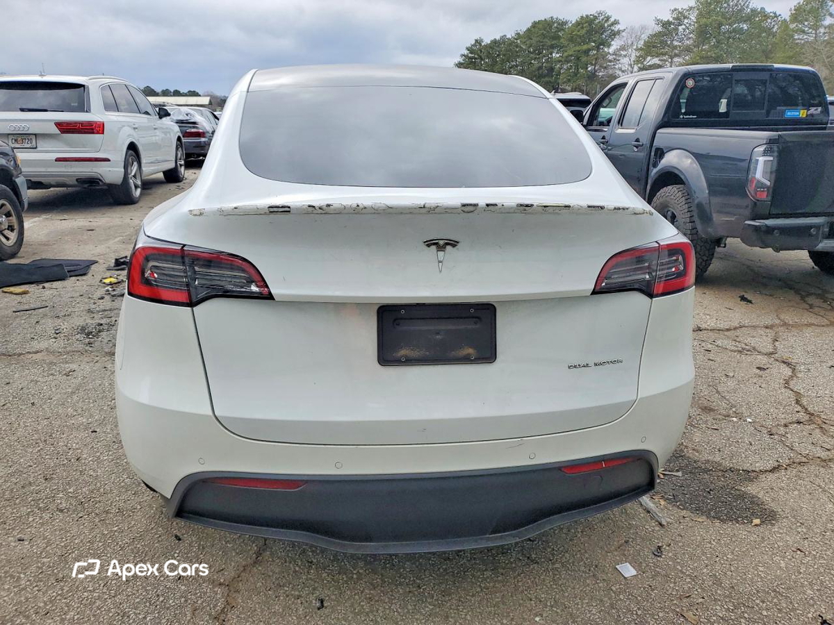 Tesla Model Y 2021