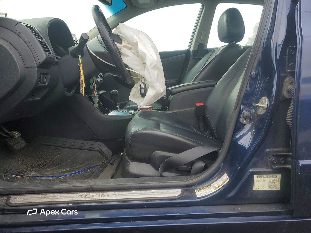 Nissan Altima 2012