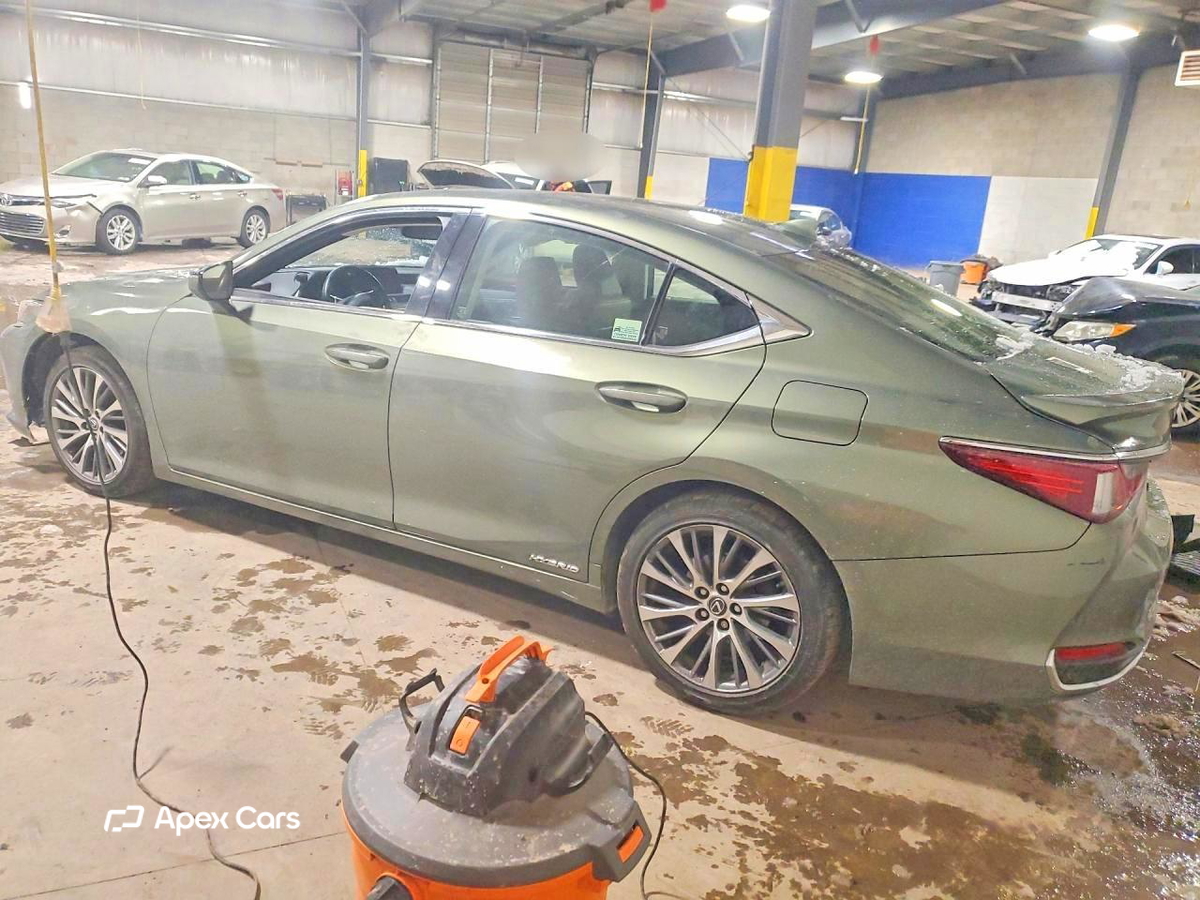 Lexus ES 2019