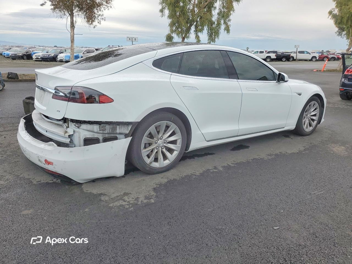 Tesla Model S 2016