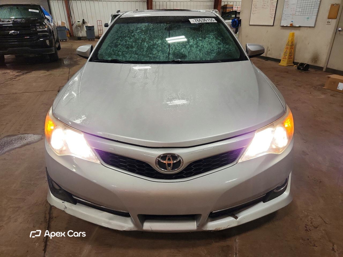 Toyota Camry 2012