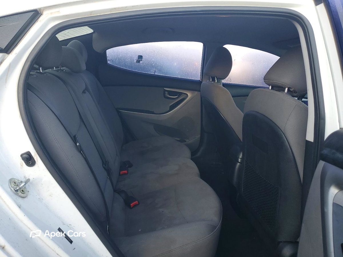 Hyundai Elantra 2016