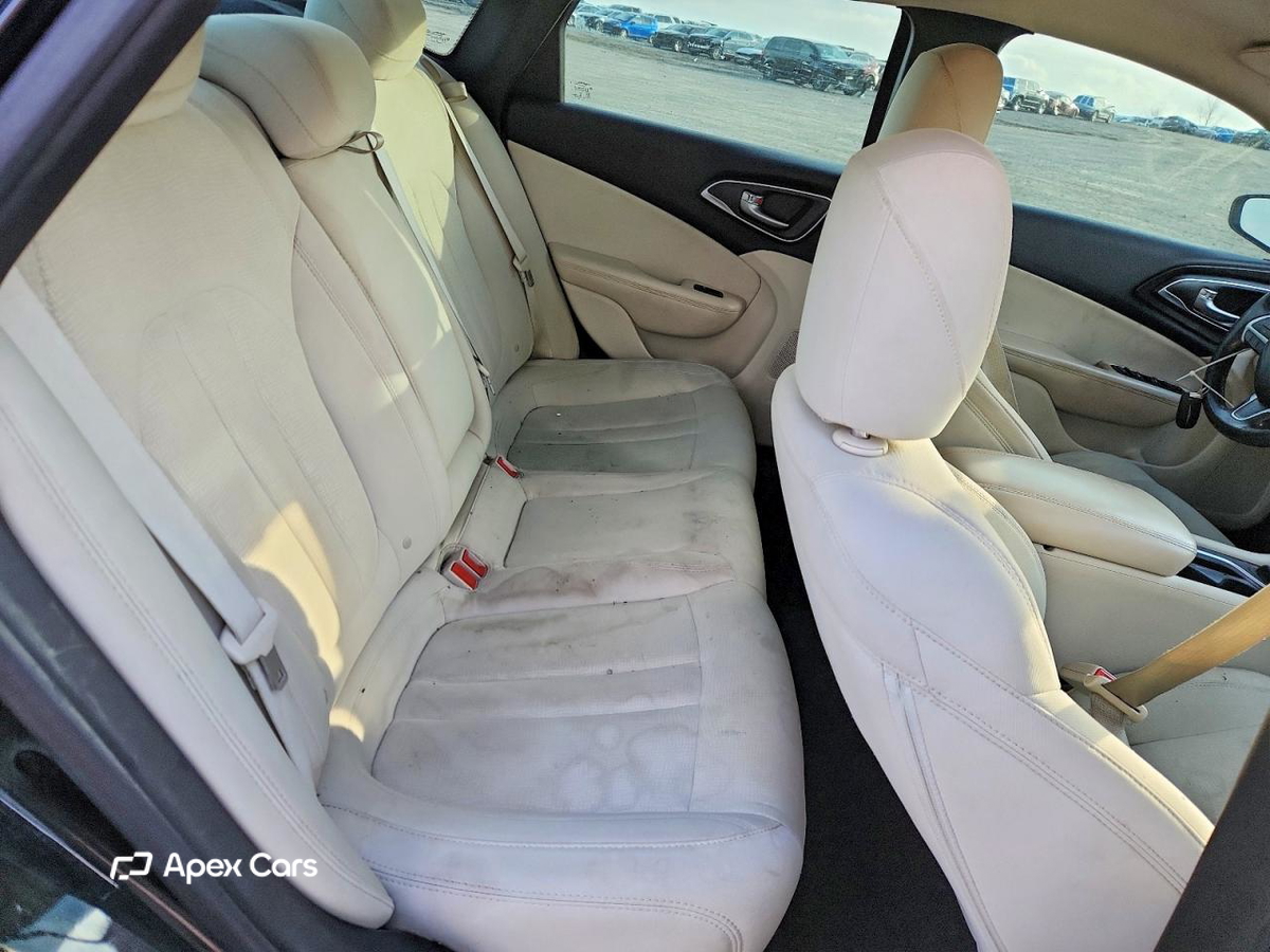Chrysler 200 2015