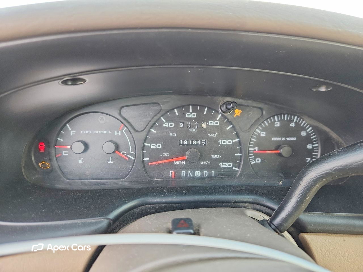 Ford Taurus 2001