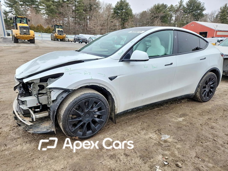 Tesla Model Y 2025 - Image 1 of 13