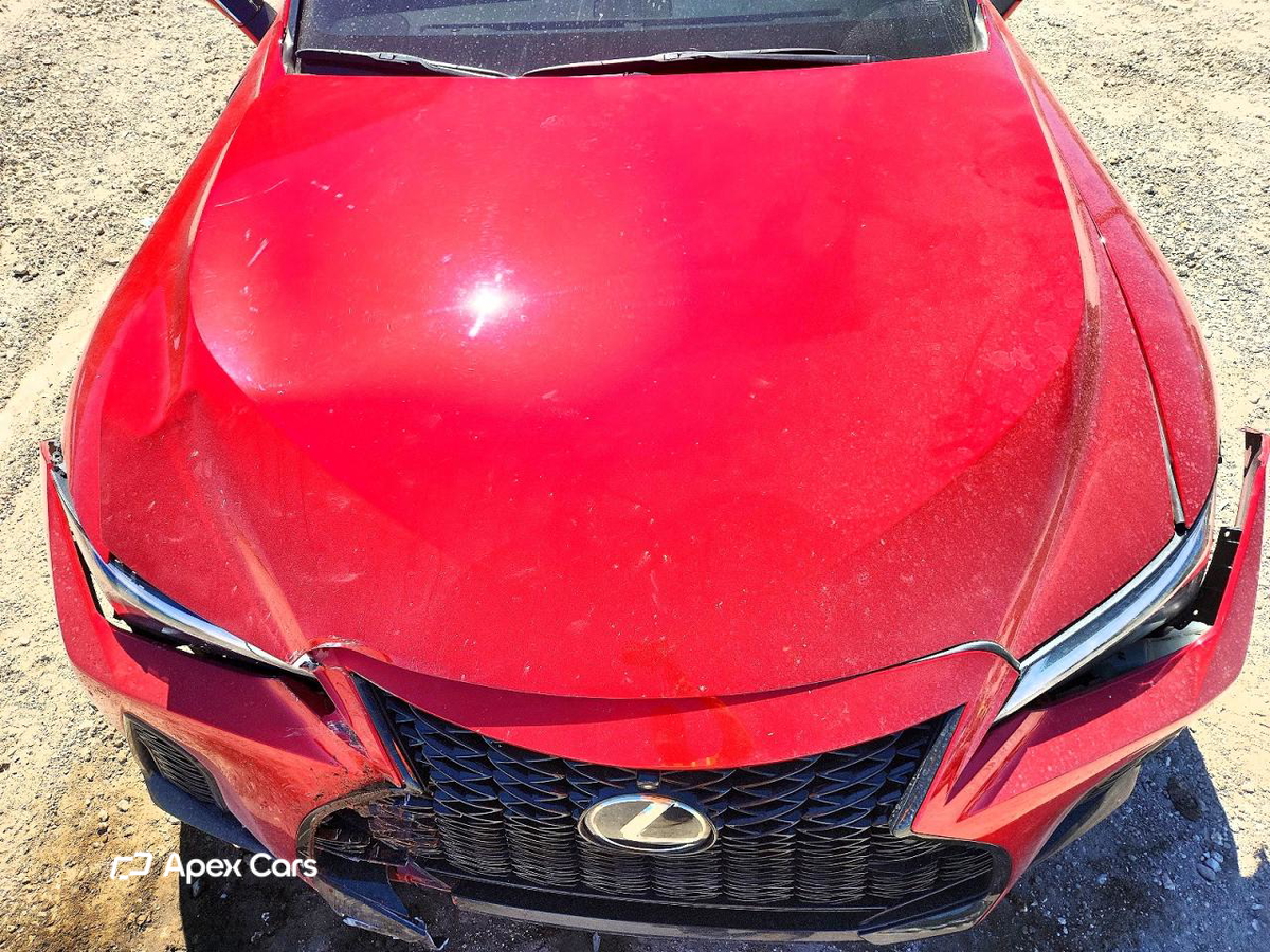 Lexus IS 2022