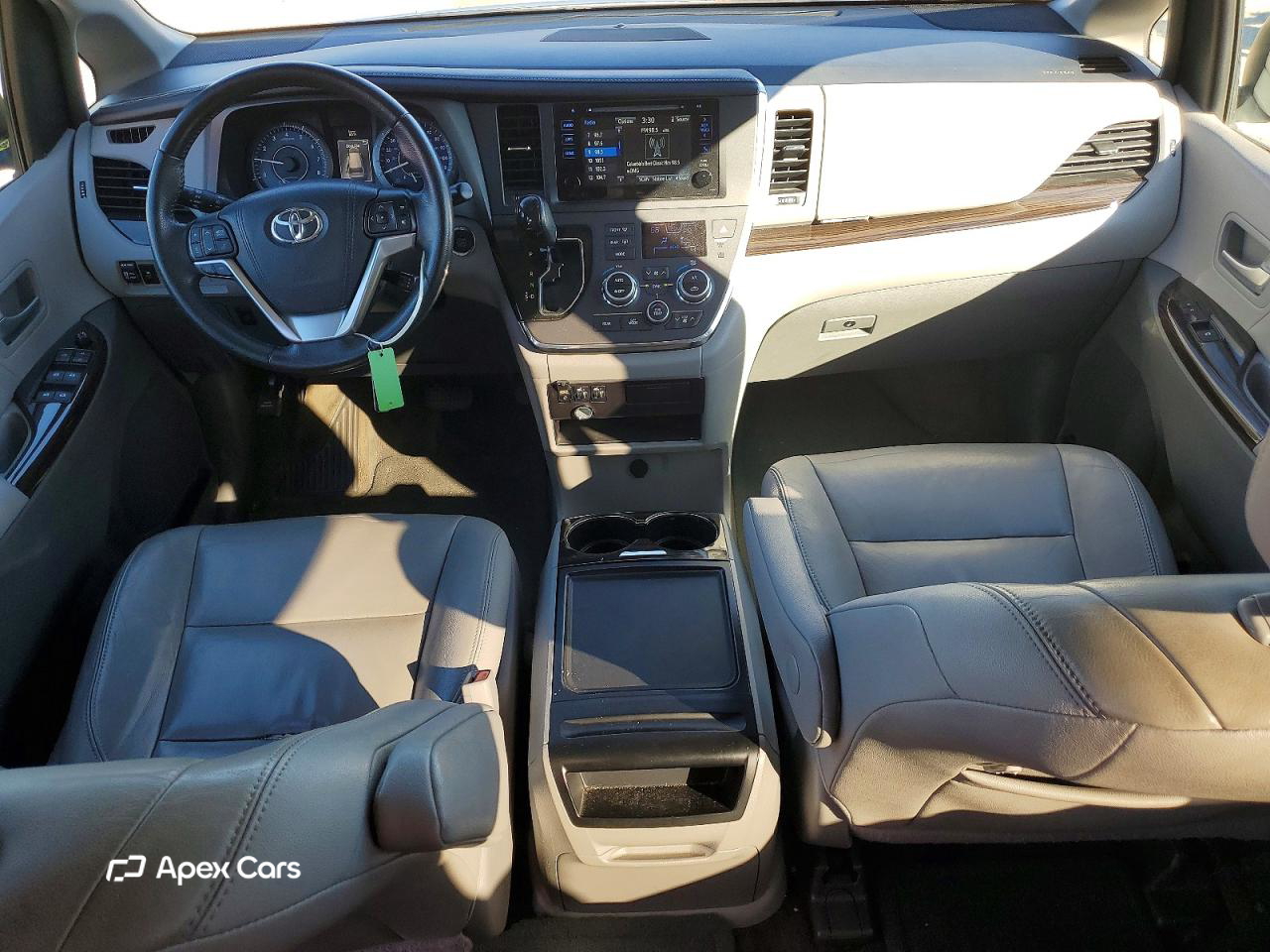 Toyota Sienna 2015