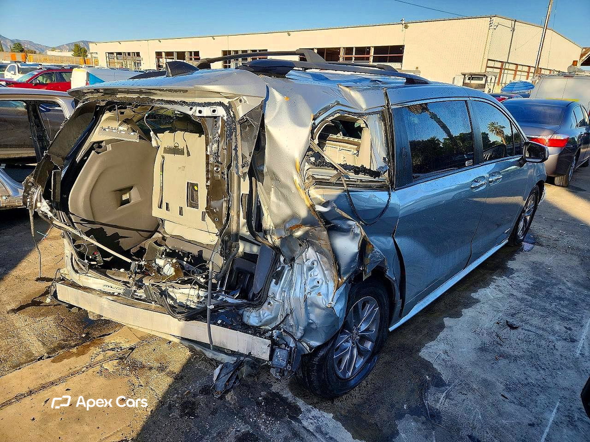 Toyota Sienna 2021