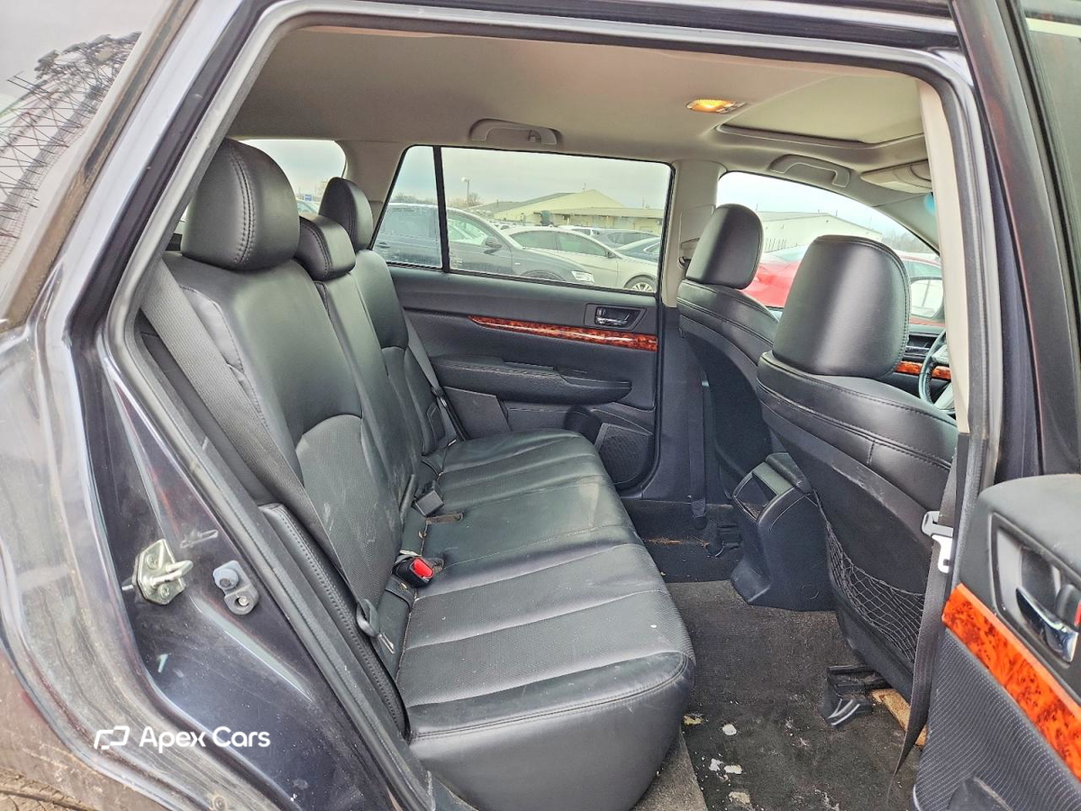Subaru Outback 2011
