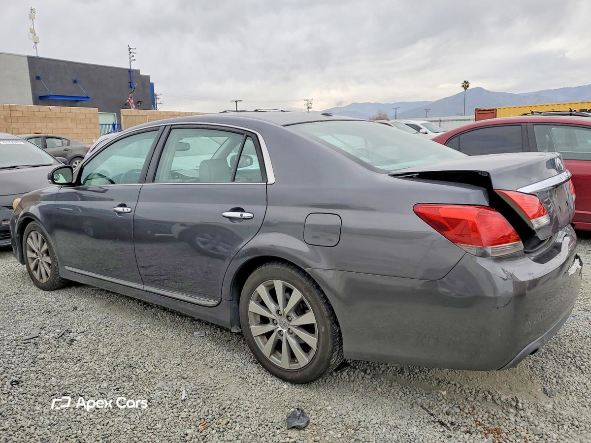 Toyota Avalon 2011
