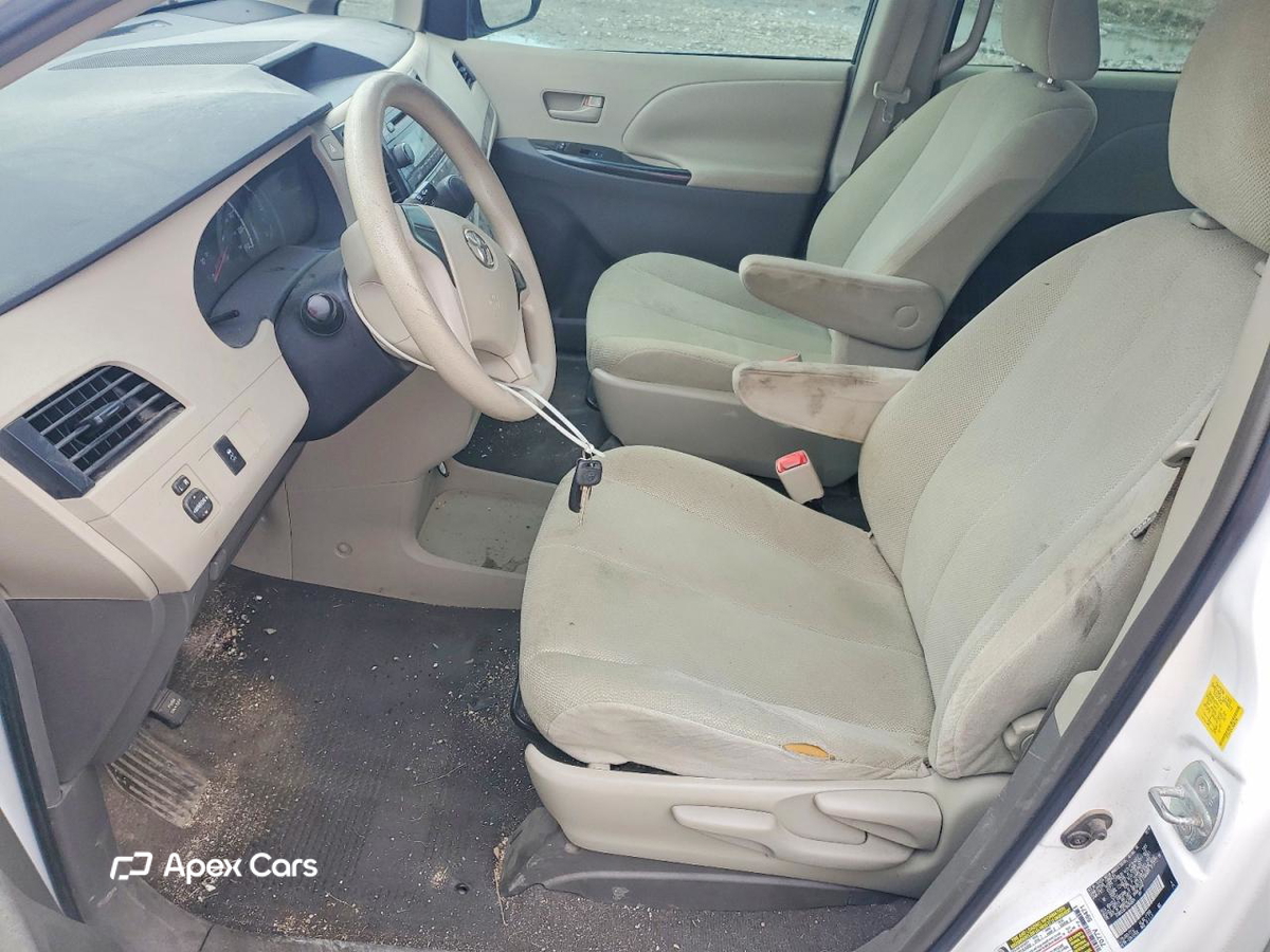 Toyota Sienna 2011