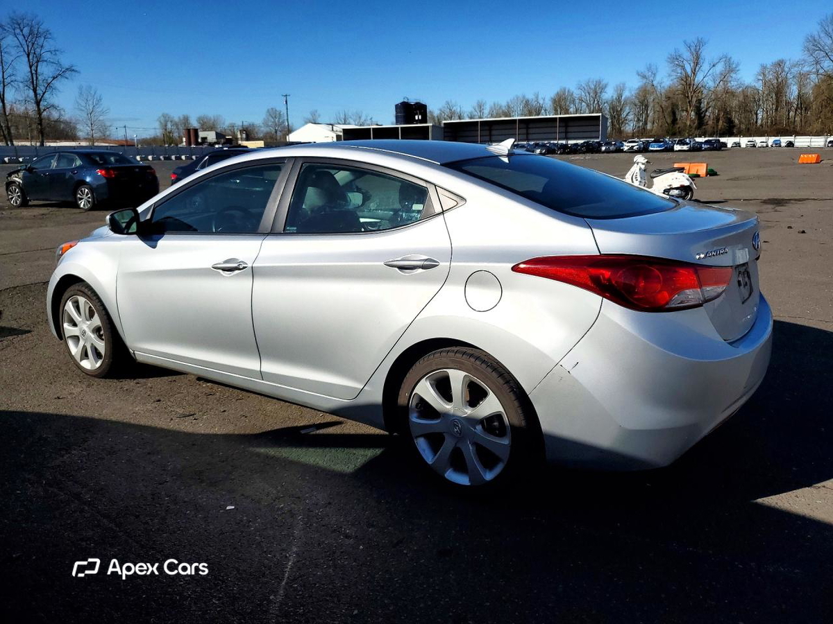 Hyundai Elantra 2011