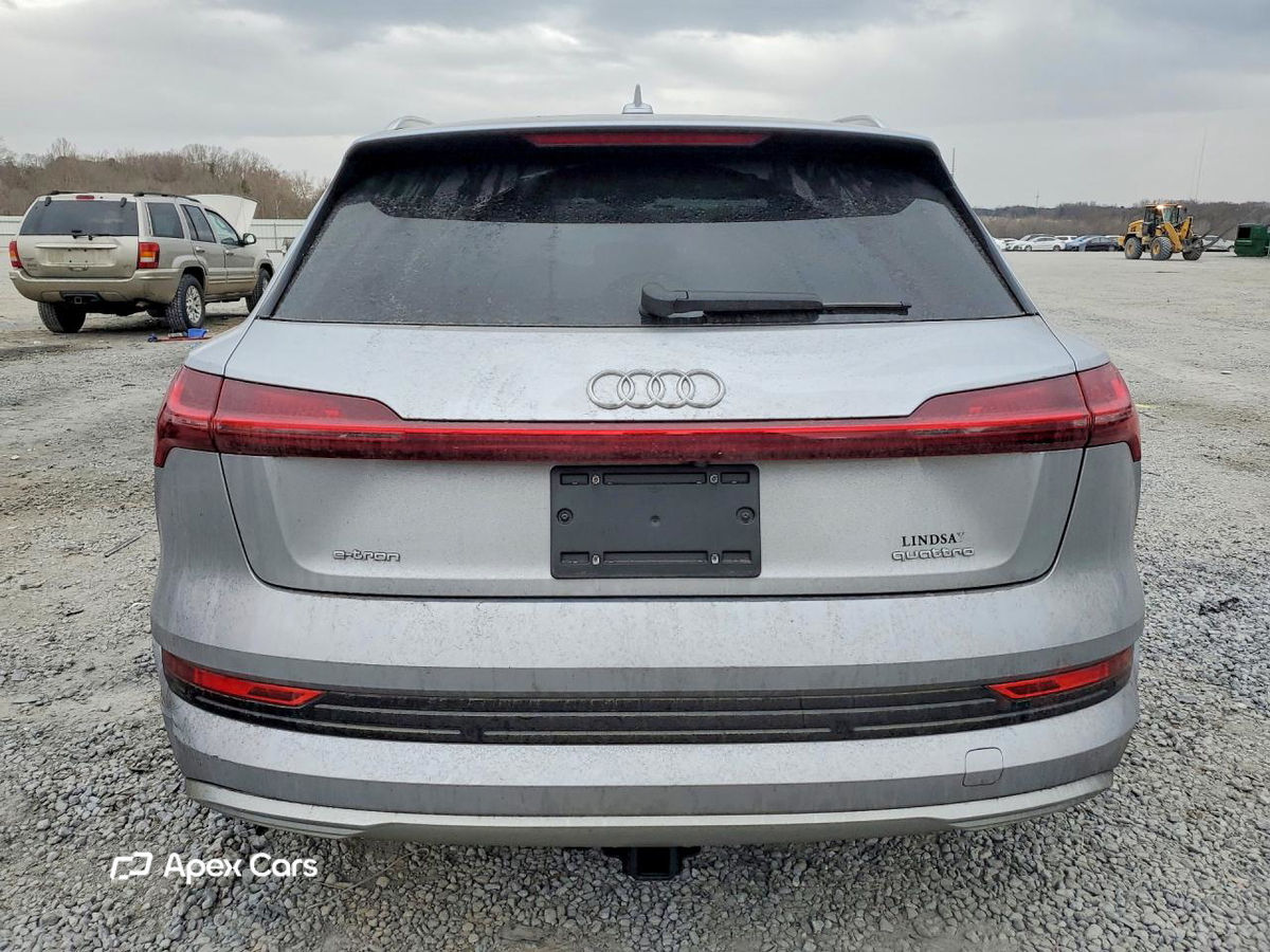Audi e-tron 2022
