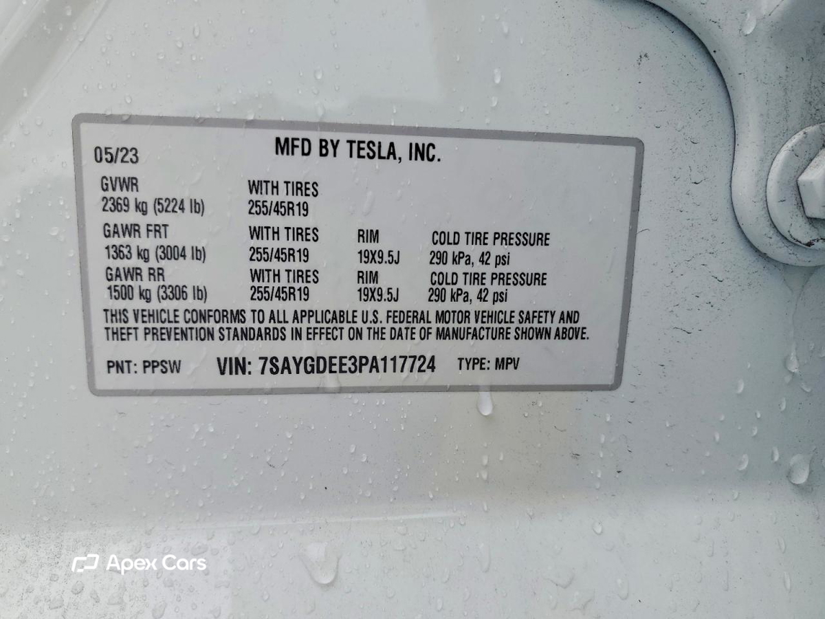 Tesla Model Y 2023