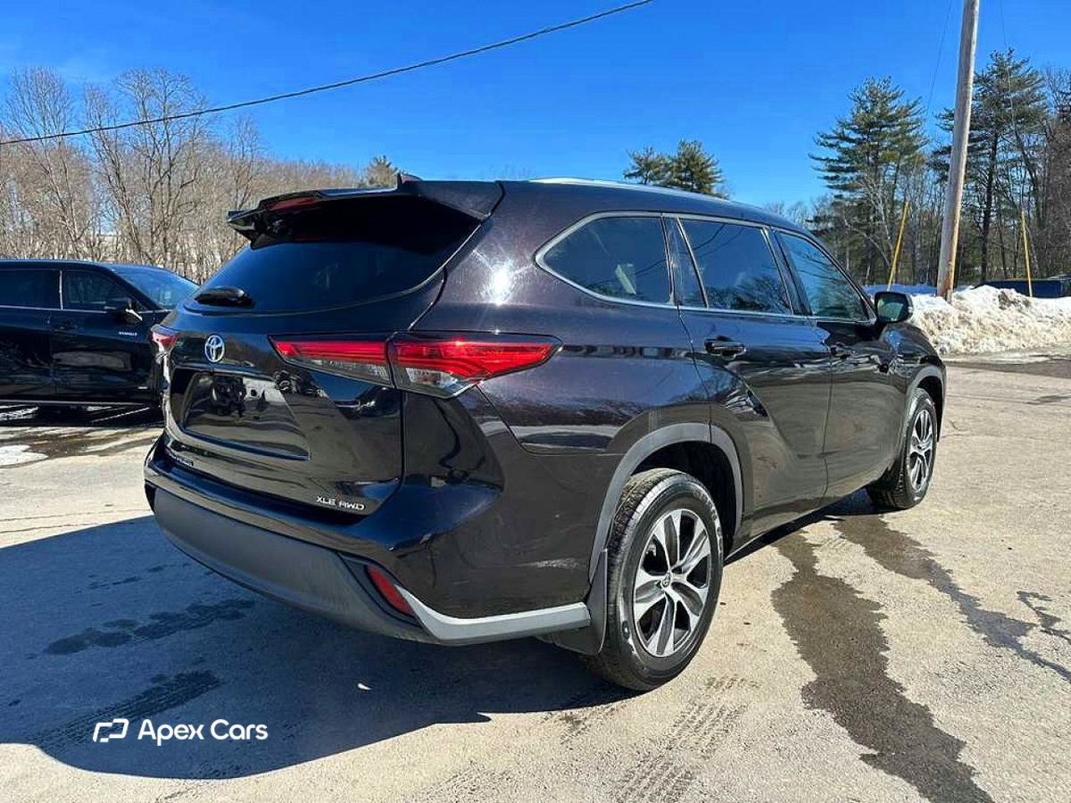 Toyota Highlander 2021