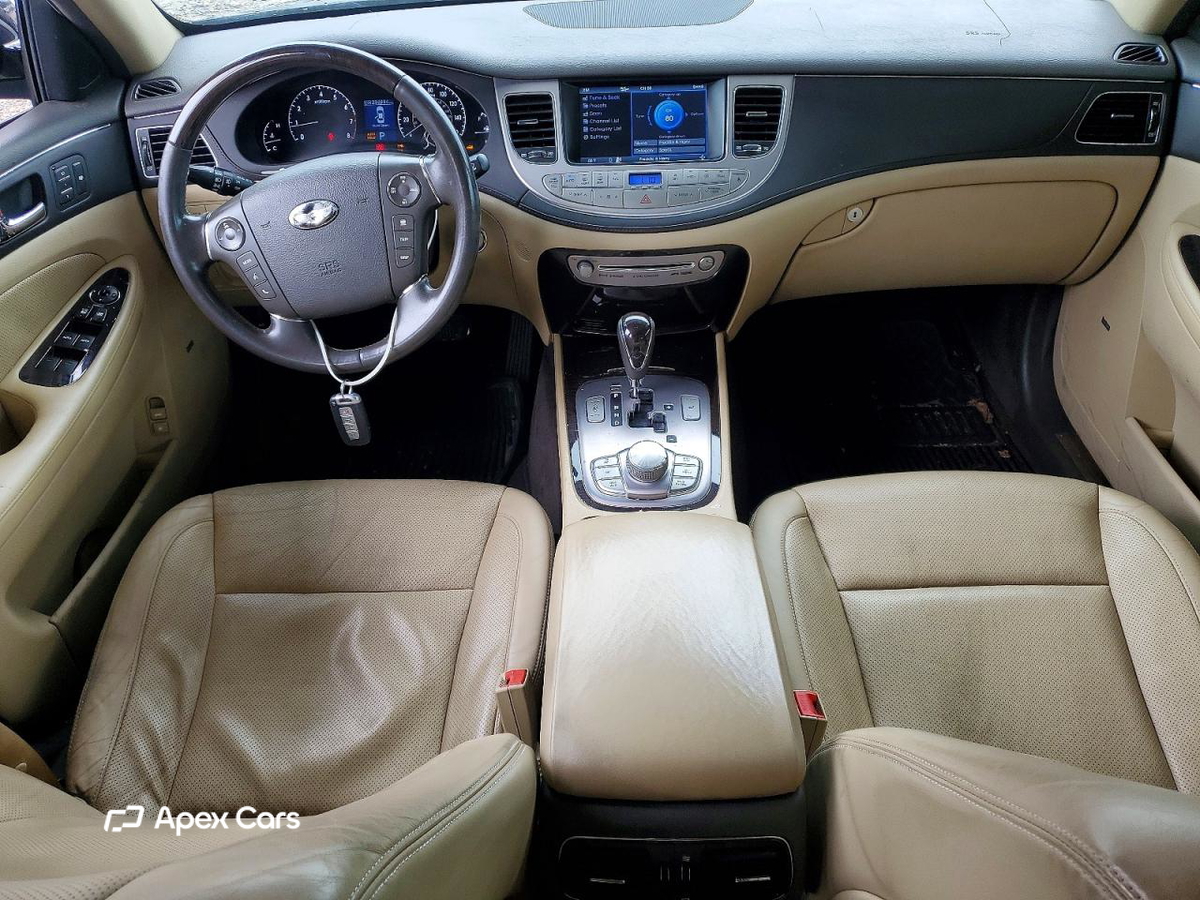 Hyundai Genesis 2011