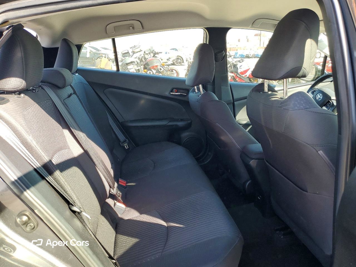 Toyota Prius 2016