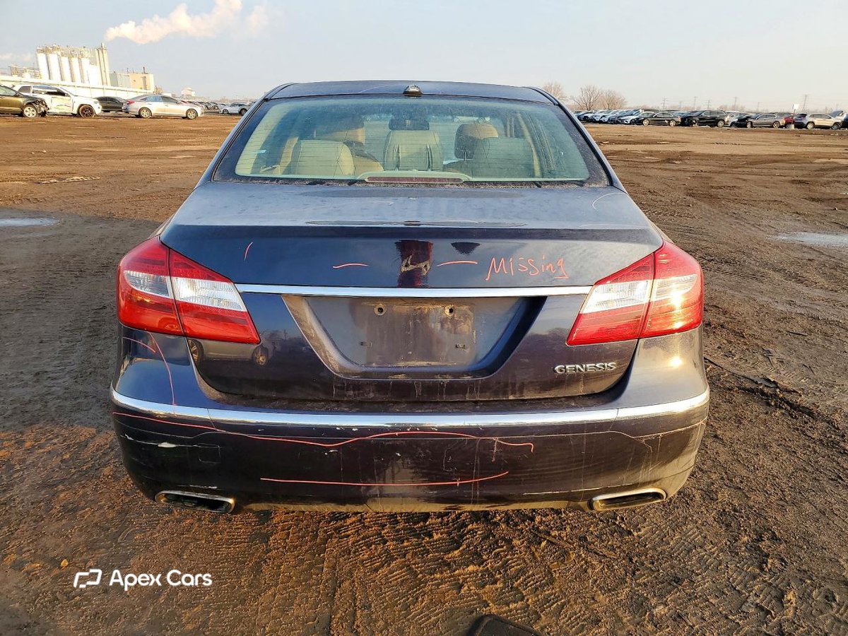 Hyundai Genesis 2012