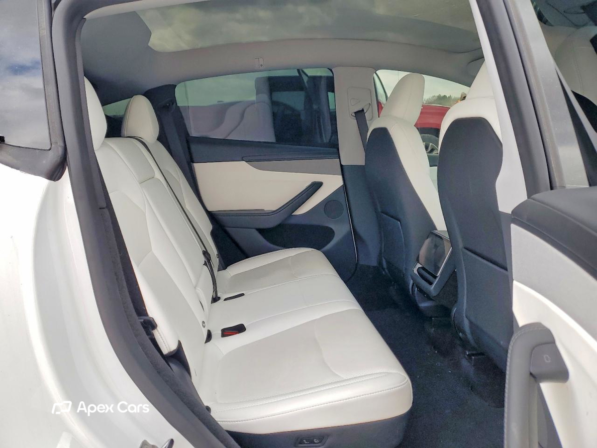 Tesla Model Y 2026