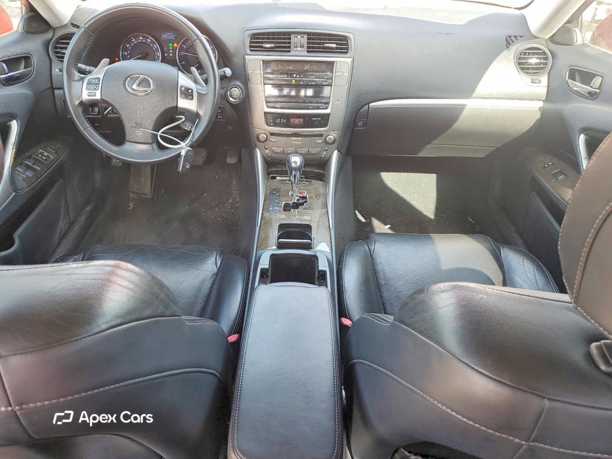 Lexus IS 2011