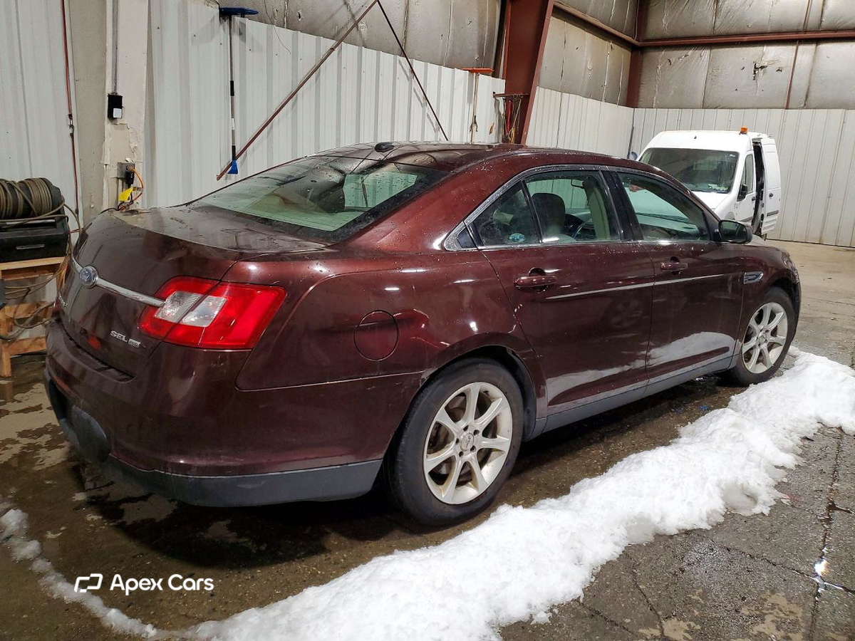 Ford Taurus 2010