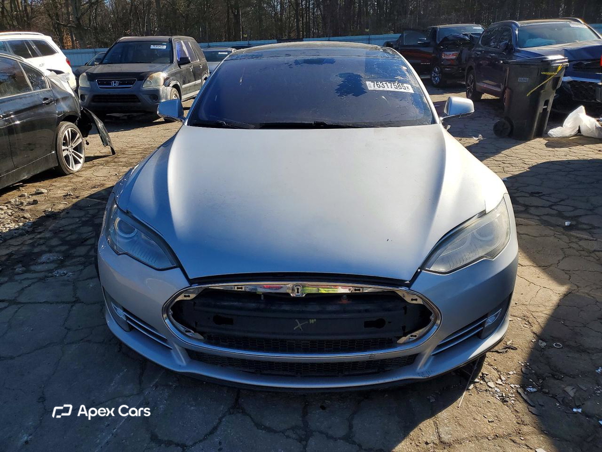 Tesla Model S 2014