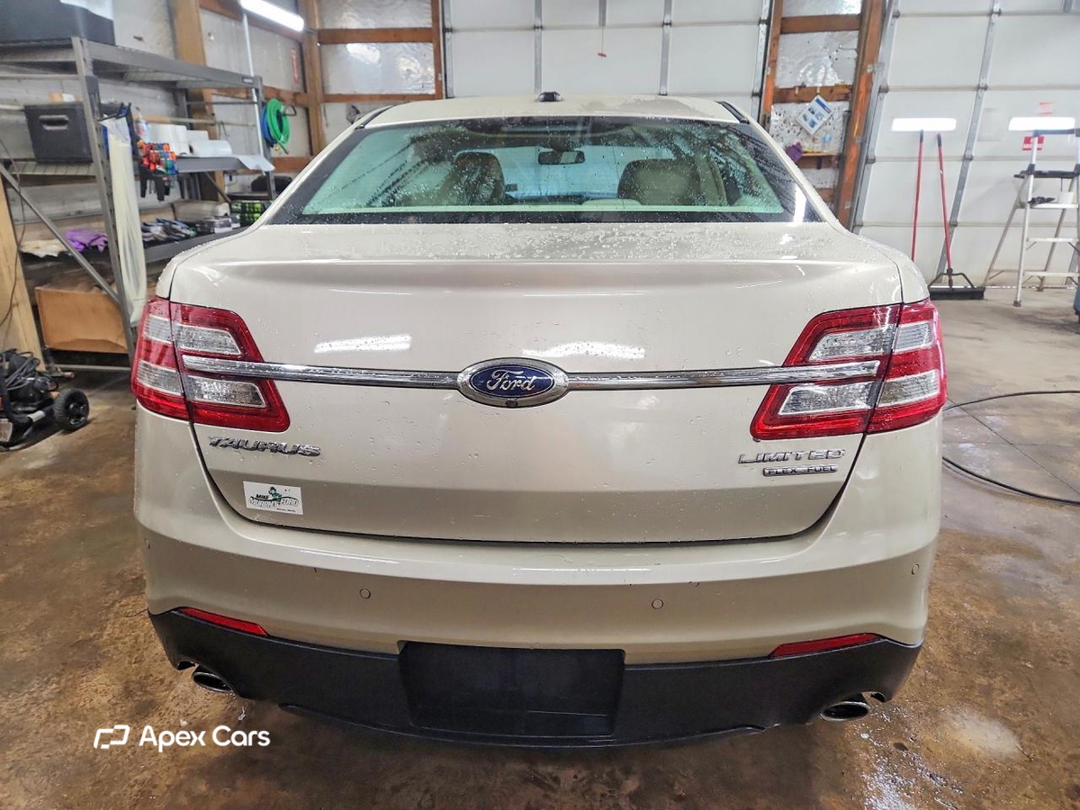 Ford Taurus 2017