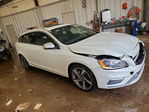 Volvo V60 2015