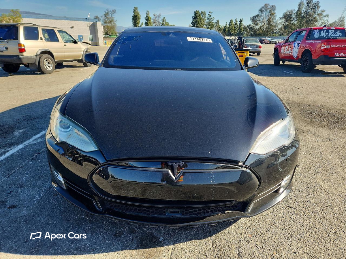 Tesla Model S 2016